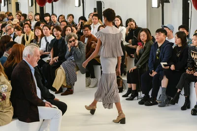 Look 16